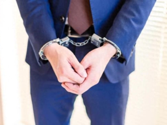 错关212天获赔15万，“不够律师费一半”